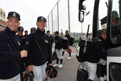 硬式野球部の出発式が行われました3